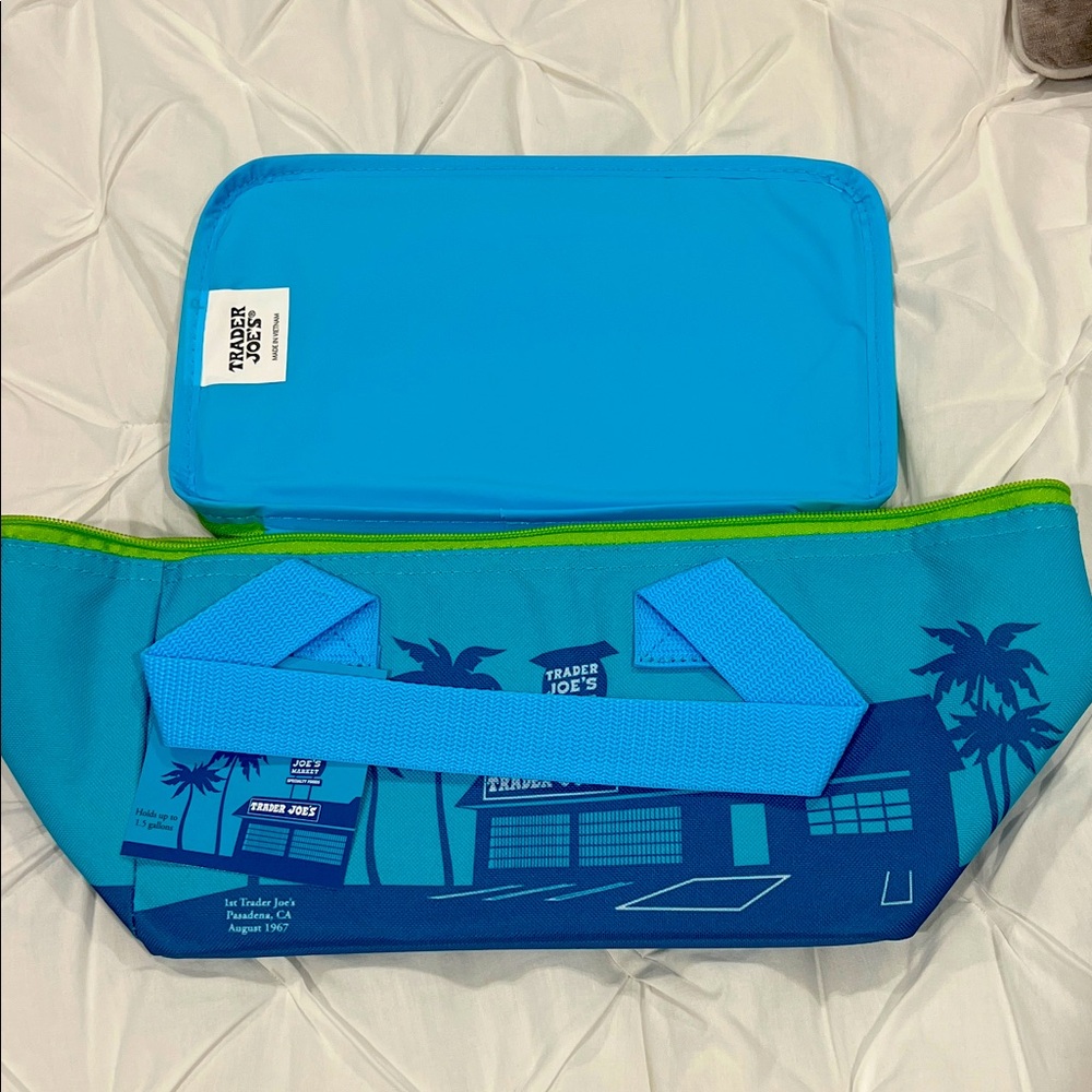Trader Joe’s Mini Insulated Cooler bag- Lunch Size